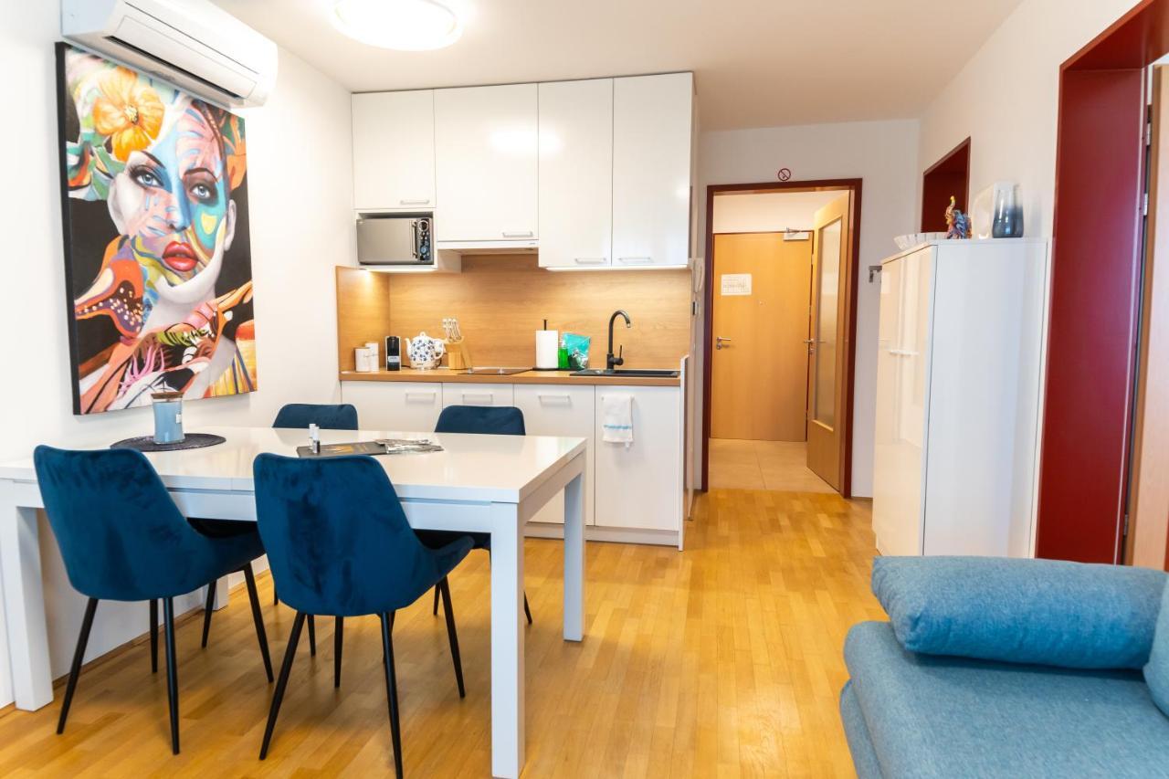 Bella Mura Blue Apartment モラフスケ・トプリツェ エクステリア 写真